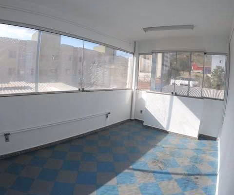 Casa com 3 quartos para alugar no Castelo, Belo Horizonte 