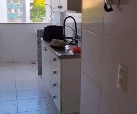 Alugo excelente 3 suítes na Freguesia com armários na Cozinha