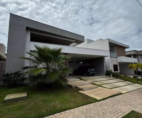 Casa a Venda com 4 Suítes - MOBILIADA - no Florais do Valle