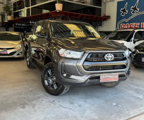 Hilux CD SR 4x4 Turbo Diesel de único dono, sem leilão/sinistro, de procedência