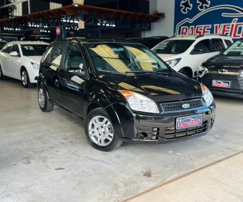 Fiesta hatch class 1.0 8v flex completo com baixa km e procedência