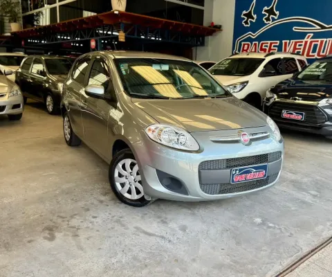 Palio Attractive de único dono com baixa quilometragem original!