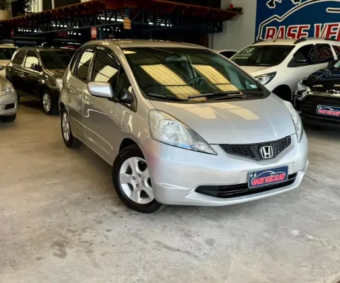 Honda Fit 1.4 manual muito bem conservado com procedência!