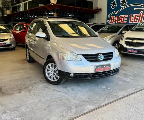 Spacefox 1.6 câmbio manual com procedência garantida e baixa km!