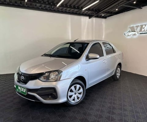 Toyota Etios X Sedan 1.5 Flex 16V 4p Mec.  - Prata - 2019/2020