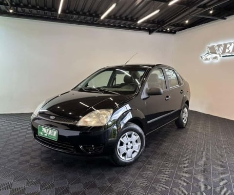 Ford Fiesta Sed. Personnalité 1.0 8V 4p  - Preta - 2005/2005