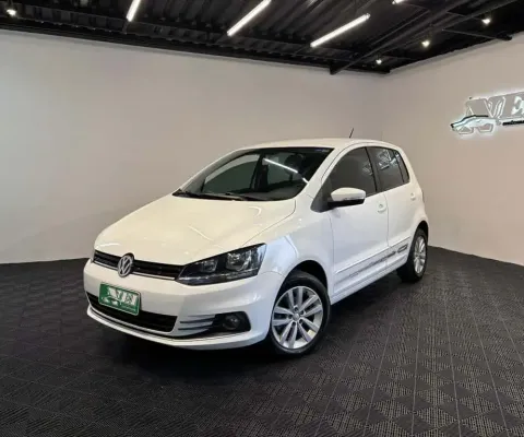 Volkswagen Fox Connect 1.6 Flex 8V 5p  - Branca - 2018/2019