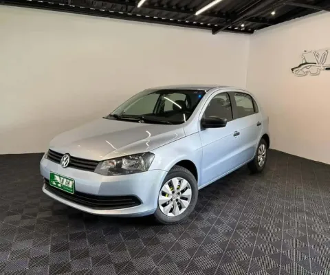 Volkswagen Gol Trendline 1.0 T.Flex 8V 5p  - Prata - 2014/2015