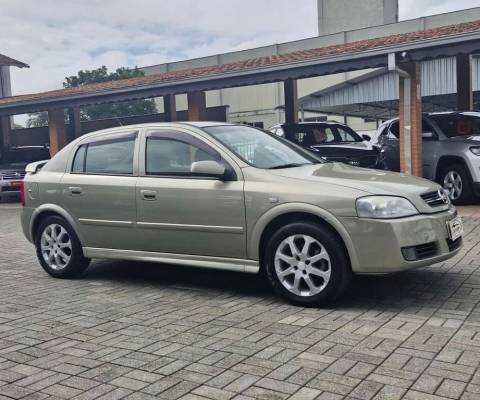 Chevrolet Astra Advantage 2.0 MPFI 8V FlexPower 5p  - Bege - 2010/2010