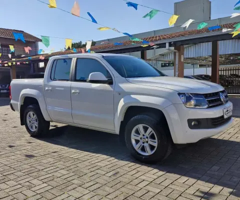 Volkswagen Amarok Trendline CD 2.0 TDI 4X4 Dies Aut  - Branca - 2015/2016
