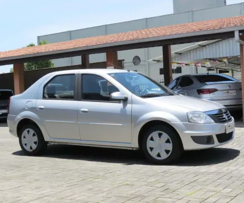 Renault Logan 1.6 Expression - Prata - 2011/2012