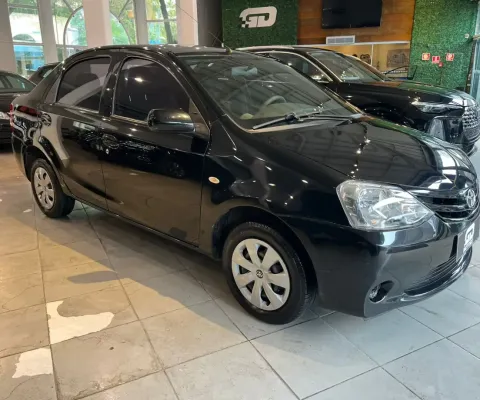 TOYOTA - ETIOS - Pensando em trocar ou comprar seu carro? Na GD MOTORS você encontra as melhores opç
