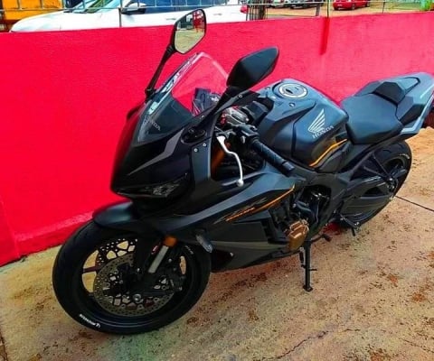 MOTO HONDA CBR 650R 2023/2023 C/11.000KM