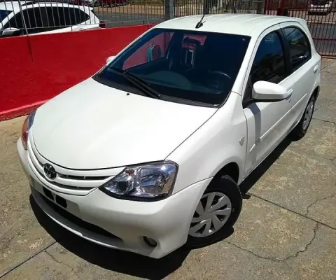 Toyota etios hatch xs 1.5 *câmbio automático *única dona *novo