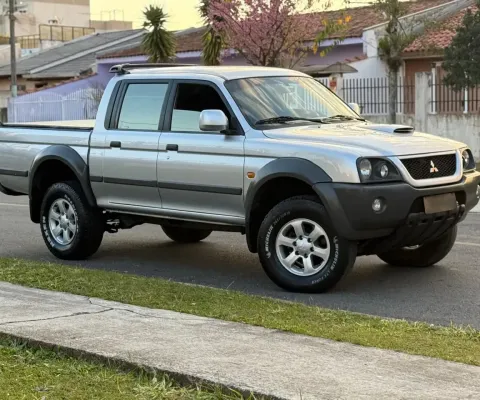 L200 OUTDOOR 2.5 TURBO DIESEL 4X4 MEC ·CAMINHONETE DE VERDADE·