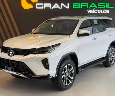 Toyota hilux sw4 srx plat. 4x4 2.8 tb die. Aut. 2026