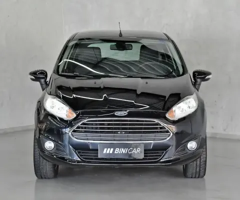 FORD FIESTA 1.6 TITANIUM POWER SHIFT 2014 - Excelente Hath disponivel.