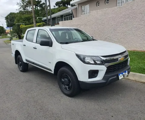 CHEVROLET S10 2.8 LS DD4 2022 - Camionete na sua versão manual.