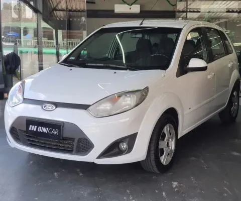 FORD FIESTA 1.0 8V FLEX 5P 2014 - Muito bonito e bem conservado.