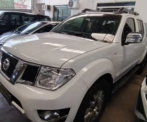 Frontier SL 2.5 Turbo diesel 4x4 2014