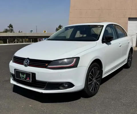 Volkswagen Jetta 2014 2.0 tsi highline 211cv gasolina 4p tiptronic