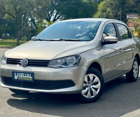 Volkswagen Voyage Comfortline 2015 – Motorização 1.6 MI– 142.000 km – Prata Egito – Excelente Estado