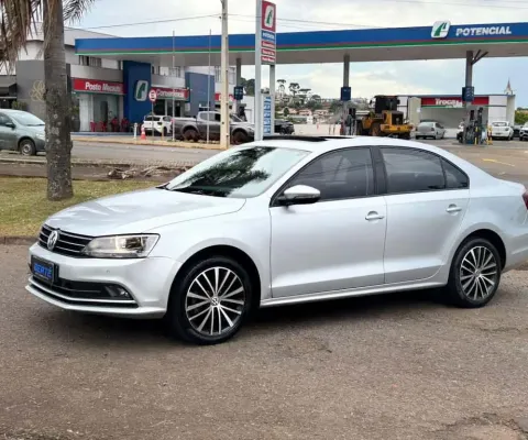 Volkswagen Jetta Comfortline 1.4 TSI Aut. - Prata - 2016/2016