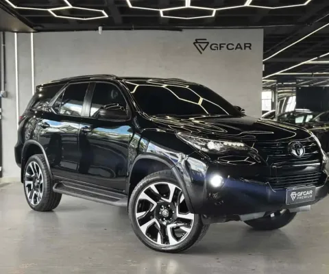 Toyota Hilux sw4 2016 4.0 srx 4x4 7 lugares v6 24v gasolina 4p automático