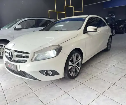Mercedes-Benz Classe A 1.6 STYLE TURBO GASOLINA AUTOMÁTICO - Branca - 2014/2014
