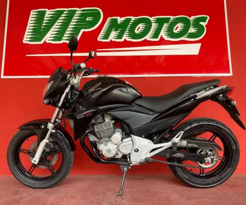 CB 300R Ano 2013/2013