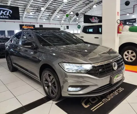VEICULO PERICIADO .2020 VOLKSWAGEN JETTA R-LINE 250 TSI 1.4 FLEX 16V AUT.