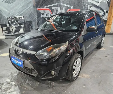 ford fista 1,6 competo extremamente novo lindo carro