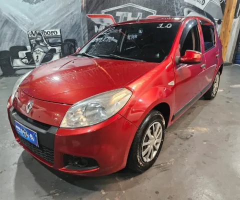 Sandero 1. 0 completo  extremamente nova  otimo carro para familia carro muito economico bom bonito 