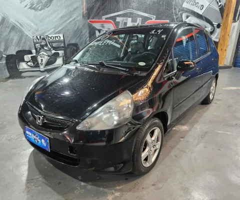 Honda Fit 1.4 2008 manual completo, muito bonito e conservado o carro!