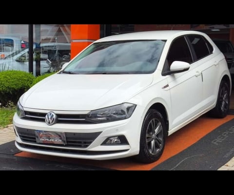 VOLKSWAGEN POLO CL AD 2019