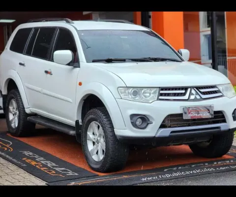 Mitsubishi pajero 4x4 d 2016