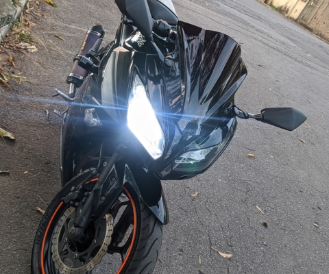 KAWASAKI NINJA 300 à venda.