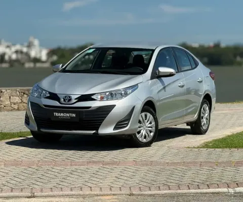Toyota YARIS YARIS 1.5 XL LIVE SEDAN FLEX AUT. 16V