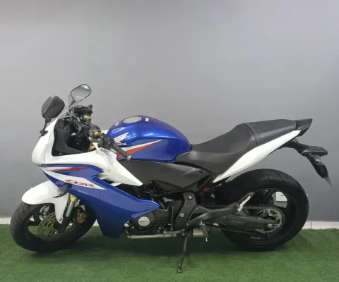 Honda - Cbr 600F - Ano 2013.