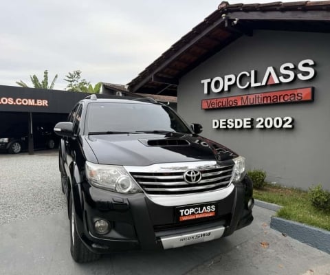 Toyota Hilux SW4 SRV D4-D 4x4 3.0 TDI Dies. Aut