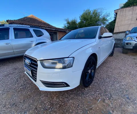 Áudi A4 turbo impecável