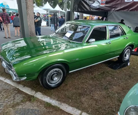 Ford Maverick SL 1974, 4 portas 6 cilindros, muito novo, impecável