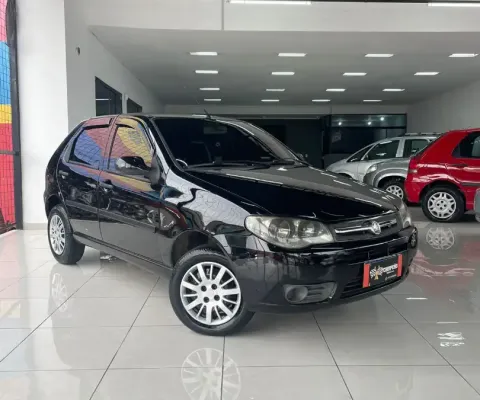 Veículo completo, impecável 