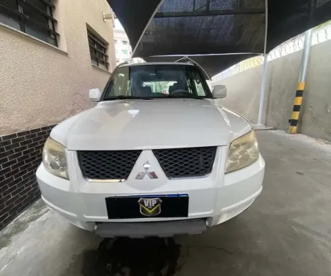 Mitsubishi Pajero tr4 2014 2.0 4x2 16v 140cv flex 4p automático