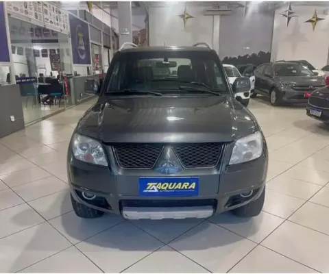 Mitsubishi Pajero tr4 2013 2.0 4x2 16v 140cv flex 4p automático