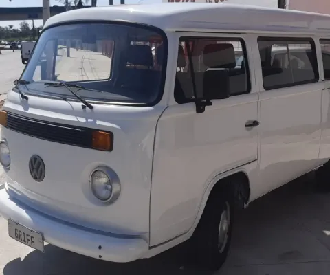 Vw Kombi Standart com baixo km