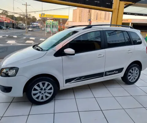 SPACEFOX COMPLETA 2014 - EXCELENTE CARRO PARA TRABALHO OU PARA QUEM BUSCA ESPAÇO