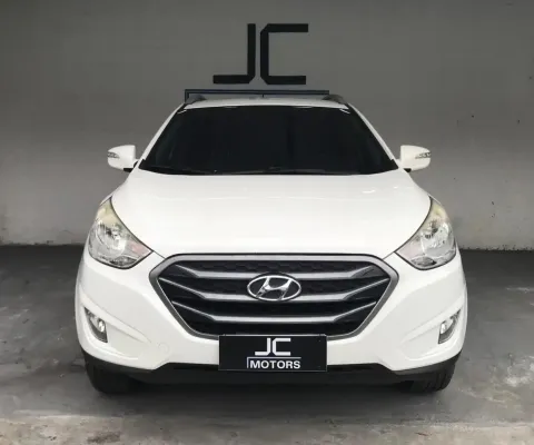 Extremamente revisado, documento em dia, laudo aprovado, nada para fazer.