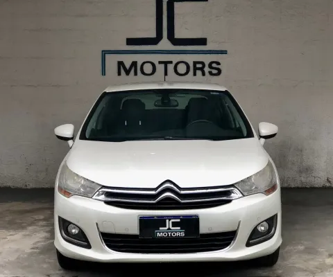 Extremamente revisado, documento em dia, laudo aprovado, nada para fazer.