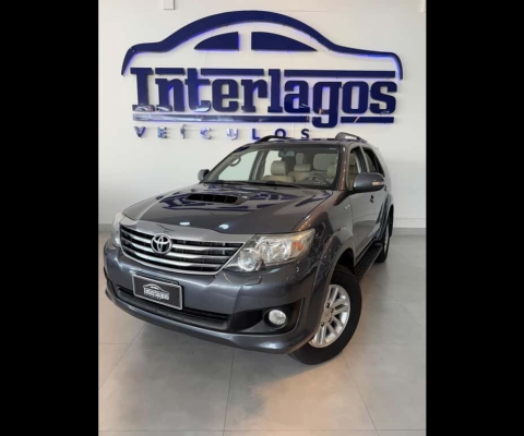 TOYOTA HILUX SW4 SRV D4-D 4x4 3.0 TDI Dies. Aut